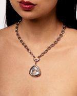 Pendente Framed Triangular Quartzo  G | Framed Triangular Quartz Pendant - Large