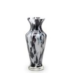 Vasinho 77 Multicor Preto e Branco