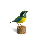 Pássaro Verde e Amarelo em Madeira 