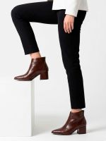 BOTA CRISTÓFOLI RUTH CACAU