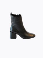 BOTA CRISTÓFOLI THAÍS PRETO