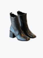 BOTA CRISTÓFOLI THAÍS PRETO
