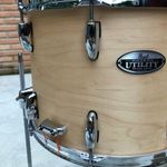 Caixa 14x10 Pearl Modern Utility Com Pés De Surdo Natural Maple