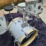 Bateria 16 Nagano Beat Silver Sparkle com Ferragens e banco SALDÃO