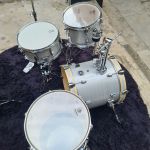 Bateria 16 Nagano Beat Silver Sparkle com Ferragens e banco SALDÃO