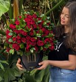 Arranjo Só Rosas com Folhagem