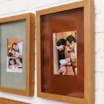 Quadro Personalizado Memórias: Sua Foto em Moldura Caixa com Fundo Marrom e Vidro