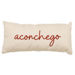 Almofada Baguete Palavra Aconchego em Marrom  Fundo Off White 52 x 24 cm
