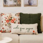 Almofada Decorativa Floral Vintage 45x45cm em Tecido Bouclé