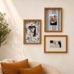 Quadro Personalizado Memórias: Sua Foto em Moldura Caixa com Fundo Floral Azul e Vidro