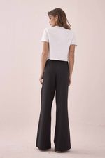 T SHIRT MALHA CROPPED JEITO LEVE