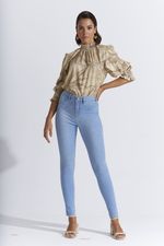 T-SHIRT FOLHA TEXTURA C/ GOLA DE LASTEX