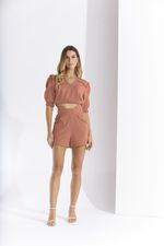 SHORT LISO TOSCANA C/ BABADO NO BOLSO