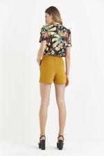 T-SHIRT PENA FLORAL C/ DETALHE BOTÃO MANGA