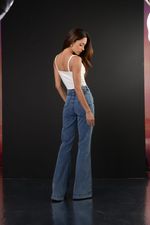 CALÇA JEANS FLARE C/ RECORTE FRENTE
