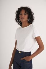 T-SHIRT MALHA C/ PEDRARIA FRENTE E MANGA