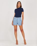 SHORT JEANS MÉDIO CÓS INTERNO C/ PREGA FRENTE