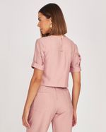 T-SHIRT CROPPED CRINCKLE C/ PREGA NA MANGA