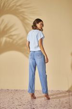 T-SHIRT CROPPED EM LINHO C/ BOLSO FRENTE