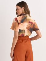 T-SHIRT TUCUPI COM FRUFRU NO DECOTE