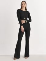 CALÇA FLARE DE MALHA CANELADA