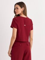 T-SHIRT CROPPED ALFAIATARIA C/ DET DE VIÉS