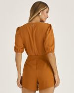 T-SHIRT CROPPED EM CREPE C/ ELÁSTANO MANGA