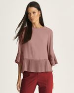 BLUSA EM CREPE C/ BABADO PLISSADO