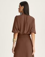 BLUSA LISA EM CREPE CROPPED C/ ELÁSTICO BARRA