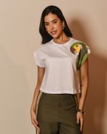 T-SHIRT MALHA CROPPED PAPAGAIO COPA 26