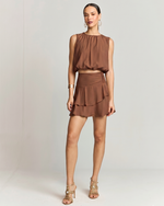 SHORT SAIA EM CREPE C/ SAIA SOBREPOSTA