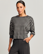 BLUSA OMBRO A OMBRO MALHA LISTRADA
