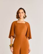 T-SHIRT EM CREPE DECOTE QUADRADO