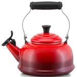 Chaleira Tradicional com Apito Vermelho Le Creuset