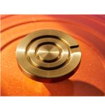 Panela Redonda 26 cm Signature Pegador Dourado Flamme Dorée Le Creuset