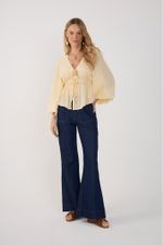 CALÇA JEANS FLARE BOLSOS 