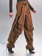 CALÇA SLOUCH COM TIRAS CAIDAS 