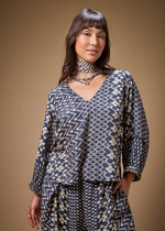 BLUSA MG 7/8 ESTAMPA ORIGAMI 