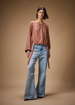 BLUSA CHIFFON M/L BARRA AJUSTAVEL