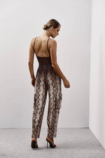 CALÇA SLOUTCH COM BOLSOS LATERAIS 