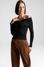 BLUSA GOLA OMBROS - BLACK 