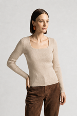 BLUSA CANELADA  ML GOLA  QUADRADA - WHEAT 