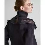 BLUSA PULLOVER C/ DETALHE CROCHET - PRETO