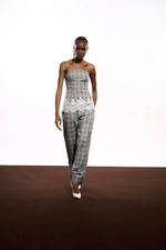 CALÇA SLOUCHY COM  BOTOES NA BARRA 