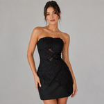 VESTIDO CURTO PLACAS APLICACOES FLORES - PRETO
