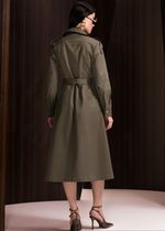 TRENCH COAT COM FAIXA E BOLSOS