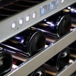 Adega de Embutir Crissair  Dual Zone 122 Garrafas 320 Litros Inox 60cm 220V