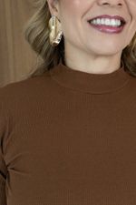 Blusa Regina Cropped Caramelo