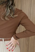 Blusa Regina Cropped Caramelo