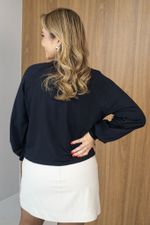 Blusa Trend com Ilhós Preta 